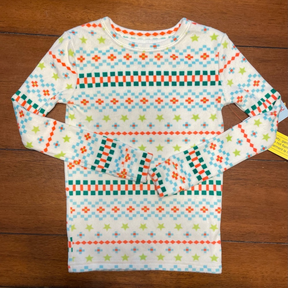 Kids Pajamas - Cat&Jack    Long sleeves long pants. Size 6 SLEEPWEAR